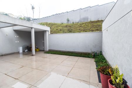 Apartamento para alugar com 200m², 3 quartos e 2 vagas Apartamento para alugar com 200m², 3 quartos e 2 vagasQuintal