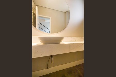 Apartamento para alugar com 200m², 3 quartos e 2 vagas Apartamento para alugar com 200m², 3 quartos e 2 vagasLavabo