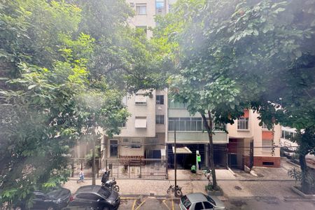 Apartamento à venda com 120m², 2 quartos e sem vaga Apartamento à venda com 120m², 2 quartos e sem vagaVista