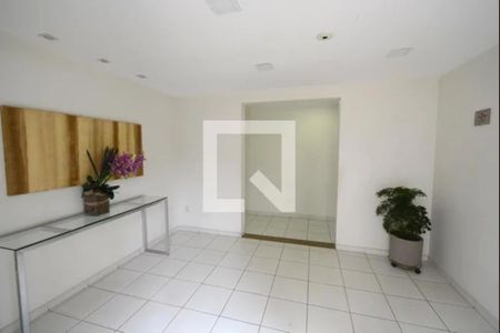 Apartamento à venda com 48m², 2 quartos e 1 vaga Apartamento à venda com 48m², 2 quartos e 1 vagaHall Social