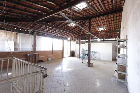 Casa à venda com 252m², 3 quartos e 2 vagasEspaço Superior