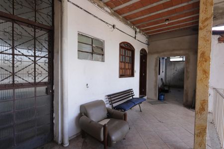 Casa à venda com 252m², 3 quartos e 2 vagasVaranda