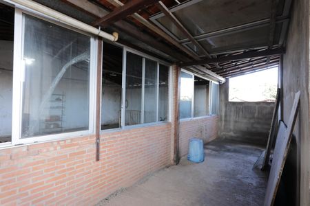 Casa à venda com 252m², 3 quartos e 2 vagasEspaço Superior