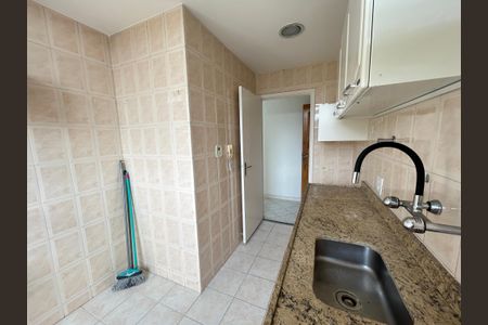 Apartamento à venda com 68m², 2 quartos e 1 vagaCozinha