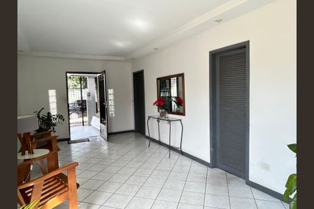 Apartamento à venda com 68m², 2 quartos e 1 vagaHall de entrada
