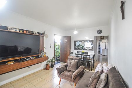 Casa à venda com 237m², 4 quartos e 4 vagas Casa à venda com 237m², 4 quartos e 4 vagasSala