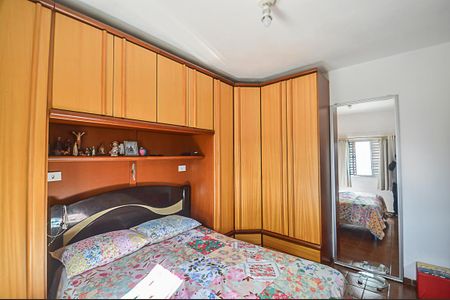 Casa à venda com 237m², 4 quartos e 4 vagas Casa à venda com 237m², 4 quartos e 4 vagasQuarto Suíte