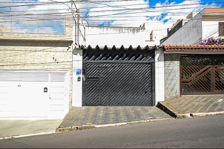 Casa à venda com 237m², 4 quartos e 4 vagas Casa à venda com 237m², 4 quartos e 4 vagasFachada