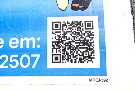 Casa à venda com 237m², 4 quartos e 4 vagas Casa à venda com 237m², 4 quartos e 4 vagasMREJ-592