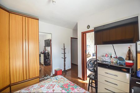 Casa à venda com 237m², 4 quartos e 4 vagas Casa à venda com 237m², 4 quartos e 4 vagasQuarto Suíte