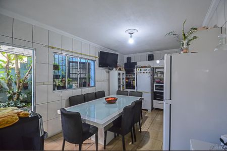 Casa à venda com 237m², 4 quartos e 4 vagas Casa à venda com 237m², 4 quartos e 4 vagasCozinha