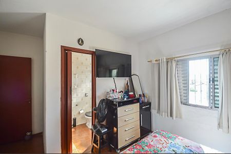 Casa à venda com 237m², 4 quartos e 4 vagas Casa à venda com 237m², 4 quartos e 4 vagasQuarto Suíte