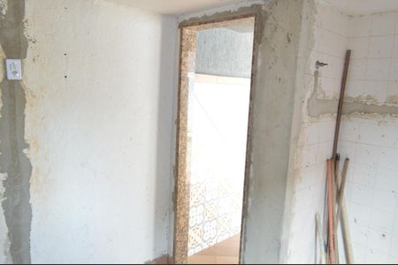 Casa de condomínio à venda com 225m², 3 quartos e 6 vagasQuarto de Serviço 