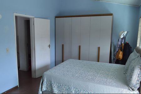 Casa de condomínio à venda com 225m², 3 quartos e 6 vagasSuíte