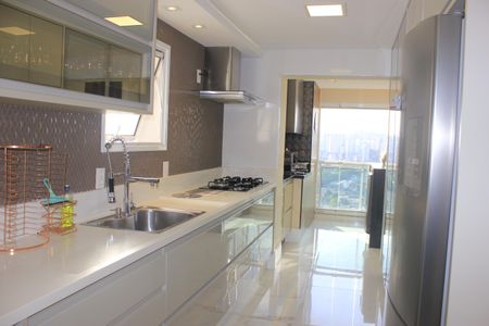 Apartamento à venda com 169m², 3 quartos e 3 vagasCozinha