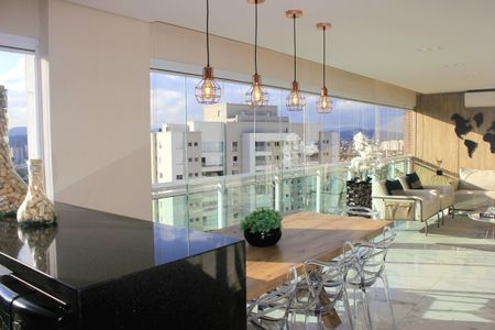 Apartamento à venda com 169m², 3 quartos e 3 vagasEspaço gormet com churrasqueira