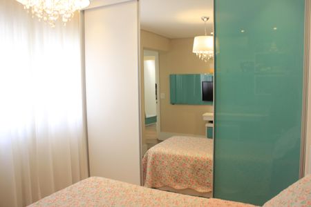 Apartamento à venda com 169m², 3 quartos e 3 vagas1º Suíte