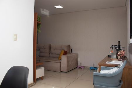 Apartamento à venda com 150m², 3 quartos e 3 vagas Apartamento à venda com 150m², 3 quartos e 3 vagasSala