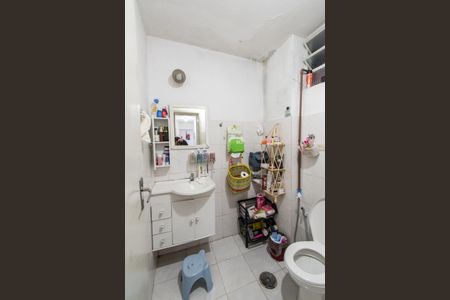 Apartamento à venda com 75m², 2 quartos e 1 vaga Apartamento à venda com 75m², 2 quartos e 1 vagaBanheiro