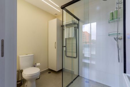 Studio à venda com 40m², 1 quarto e sem vaga Studio à venda com 40m², 1 quarto e sem vagaBanheiro