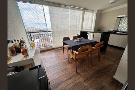 Apartamento à venda com 95m², 3 quartos e 2 vagas Apartamento à venda com 95m², 3 quartos e 2 vagasVaranda