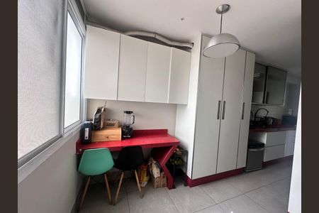 Apartamento à venda com 95m², 3 quartos e 2 vagas Apartamento à venda com 95m², 3 quartos e 2 vagasQuarto