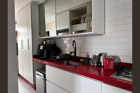 Apartamento à venda com 95m², 3 quartos e 2 vagas Apartamento à venda com 95m², 3 quartos e 2 vagasCozinha