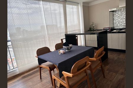 Apartamento à venda com 95m², 3 quartos e 2 vagas Apartamento à venda com 95m², 3 quartos e 2 vagasVaranda