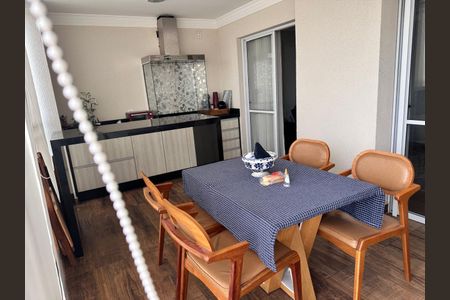 Apartamento à venda com 95m², 3 quartos e 2 vagas Apartamento à venda com 95m², 3 quartos e 2 vagasVaranda