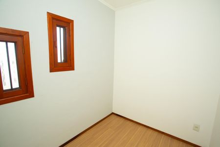 Casa à venda com 294m², 4 quartos e 2 vagas Casa à venda com 294m², 4 quartos e 2 vagasCloset do Quarto 2