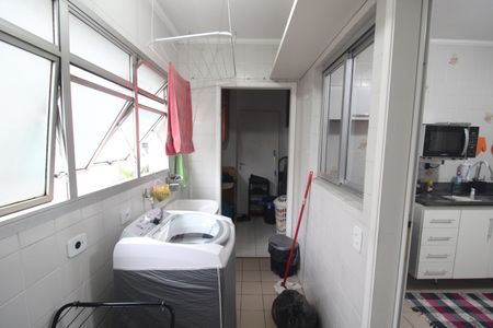 Apartamento à venda com 75m², 2 quartos e 1 vagaÁrea de Serviço