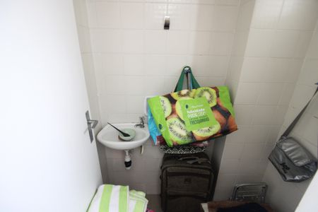 Apartamento à venda com 75m², 2 quartos e 1 vagaBanheiro de Serviço