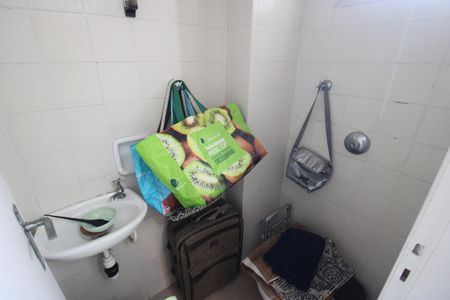 Apartamento à venda com 75m², 2 quartos e 1 vagaBanheiro de Serviço