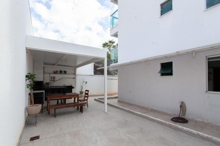 Apartamento à venda com 150m², 3 quartos e 2 vagas Apartamento à venda com 150m², 3 quartos e 2 vagasÁrea Privativa