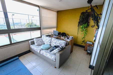 Apartamento à venda com 167m², 4 quartos e 3 vagasVaranda