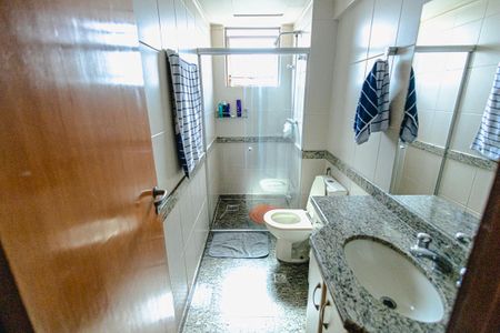 Apartamento à venda com 167m², 4 quartos e 3 vagasBanheiro Social