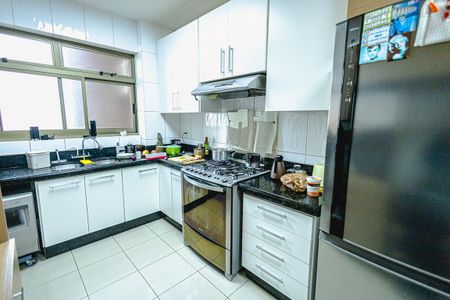 Apartamento à venda com 167m², 4 quartos e 3 vagasCozinha 
