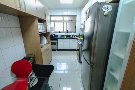 Apartamento à venda com 167m², 4 quartos e 3 vagasCozinha 