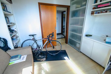 Apartamento à venda com 167m², 4 quartos e 3 vagasQuarto 2