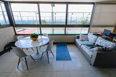 Apartamento à venda com 167m², 4 quartos e 3 vagasVaranda