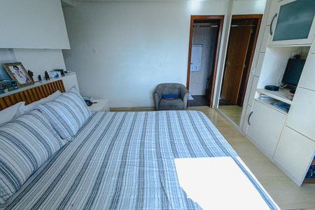 Apartamento à venda com 167m², 4 quartos e 3 vagasSuíte 2