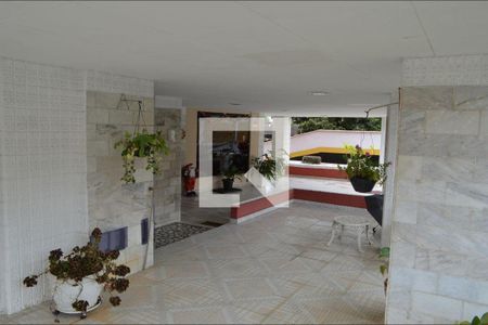 Apartamento para alugar com 75m², 2 quartos e 2 vagasHall de entrada