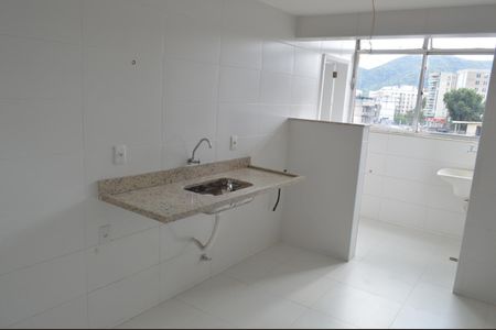 Apartamento para alugar com 75m², 2 quartos e 2 vagasCozinha