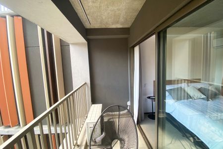 Studio à venda com 23m², 1 quarto e sem vaga Studio à venda com 23m², 1 quarto e sem vagaVaranda