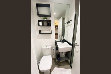 Studio à venda com 23m², 1 quarto e sem vaga Studio à venda com 23m², 1 quarto e sem vagaBanheiro Social