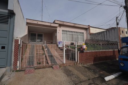 Casa à venda com 250m², 3 quartos e 5 vagasFachada / Plaquinha
