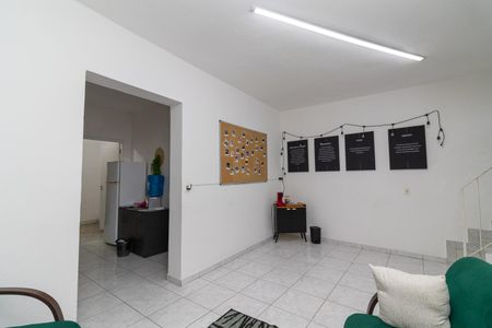 Casa à venda com 350m², 5 quartos e 8 vagasSala piso superior