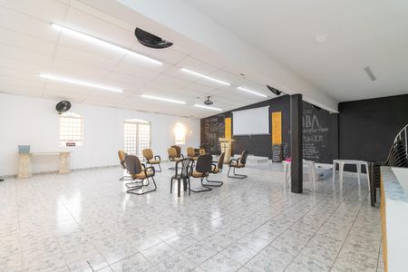 Casa à venda com 350m², 5 quartos e 8 vagasÁrea comum - Sótão