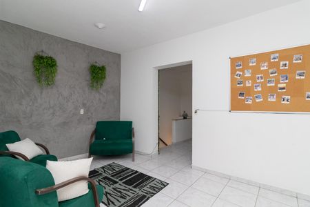 Casa à venda com 350m², 5 quartos e 8 vagasSala piso superior