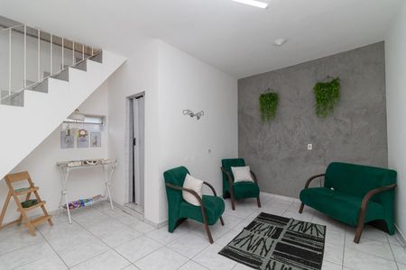 Casa à venda com 350m², 5 quartos e 8 vagasSala piso superior